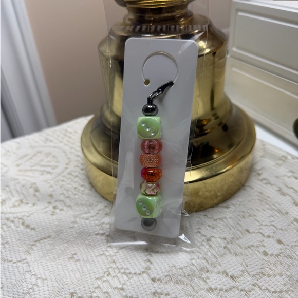 Bookmark Keychain - Picture 4 of 8